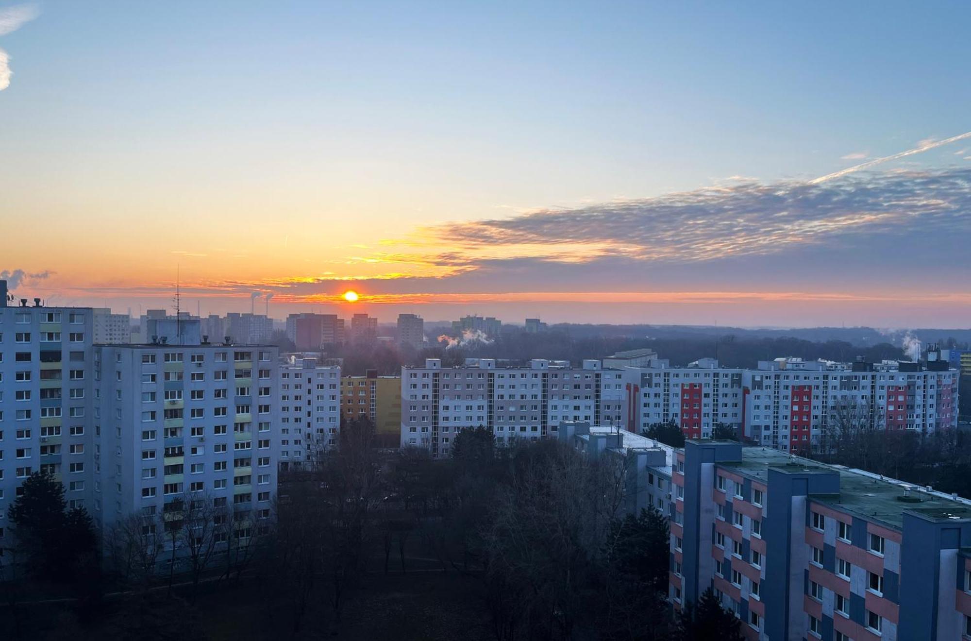 Air-Conditioned Studio, Close To City Centre & Tram Stop Pressburg Exterior foto